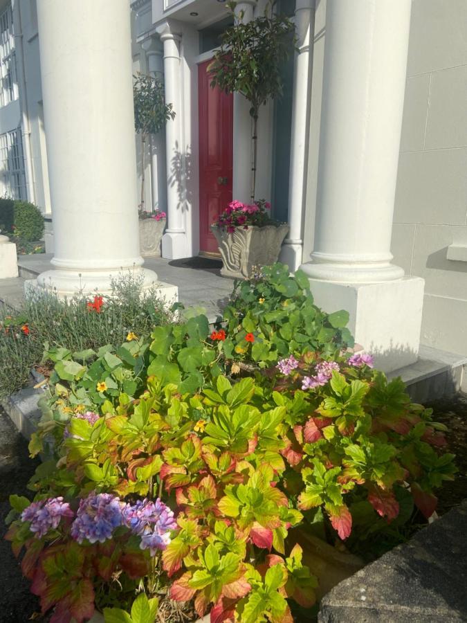 Bed & Breakfast Redgate House