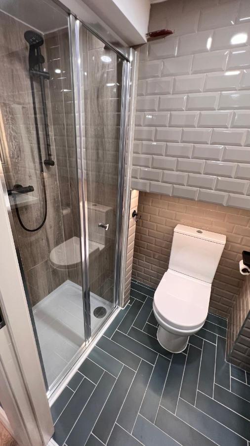 Chambers Rise - Centre * Londonderry