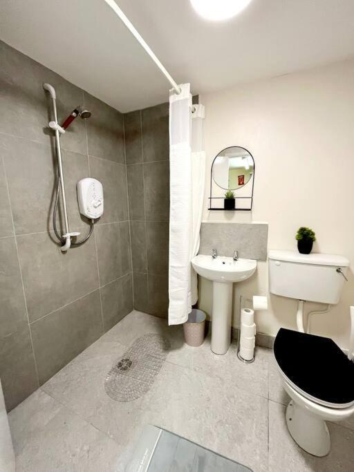 Tods - Quiet Area In Holiday home Londonderry