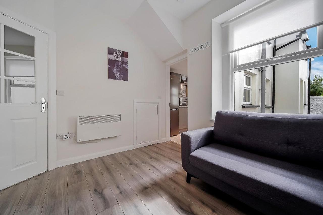 Carlisle 'sleeping 6 Guests' Villa *