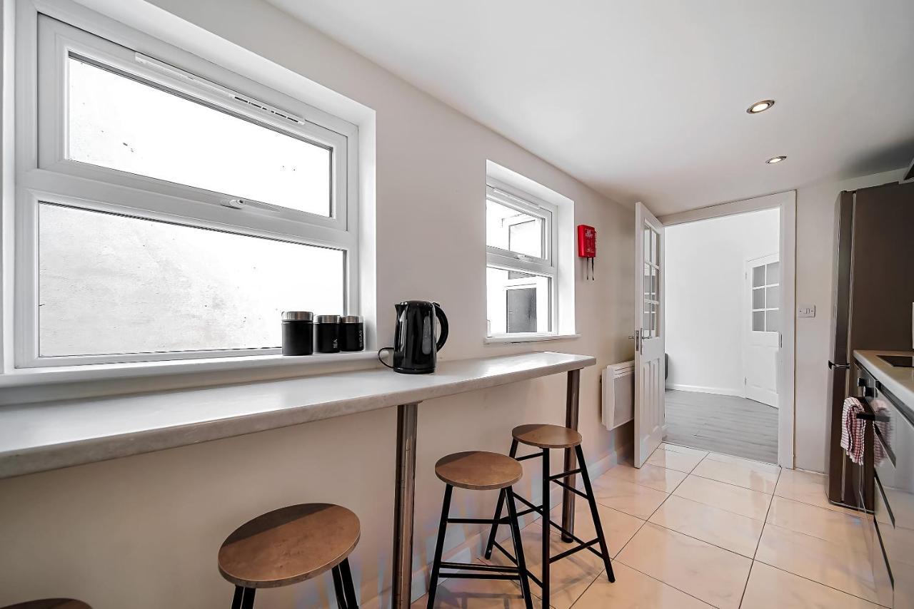 Carlisle 'sleeping 6 Guests' Villa Londonderry