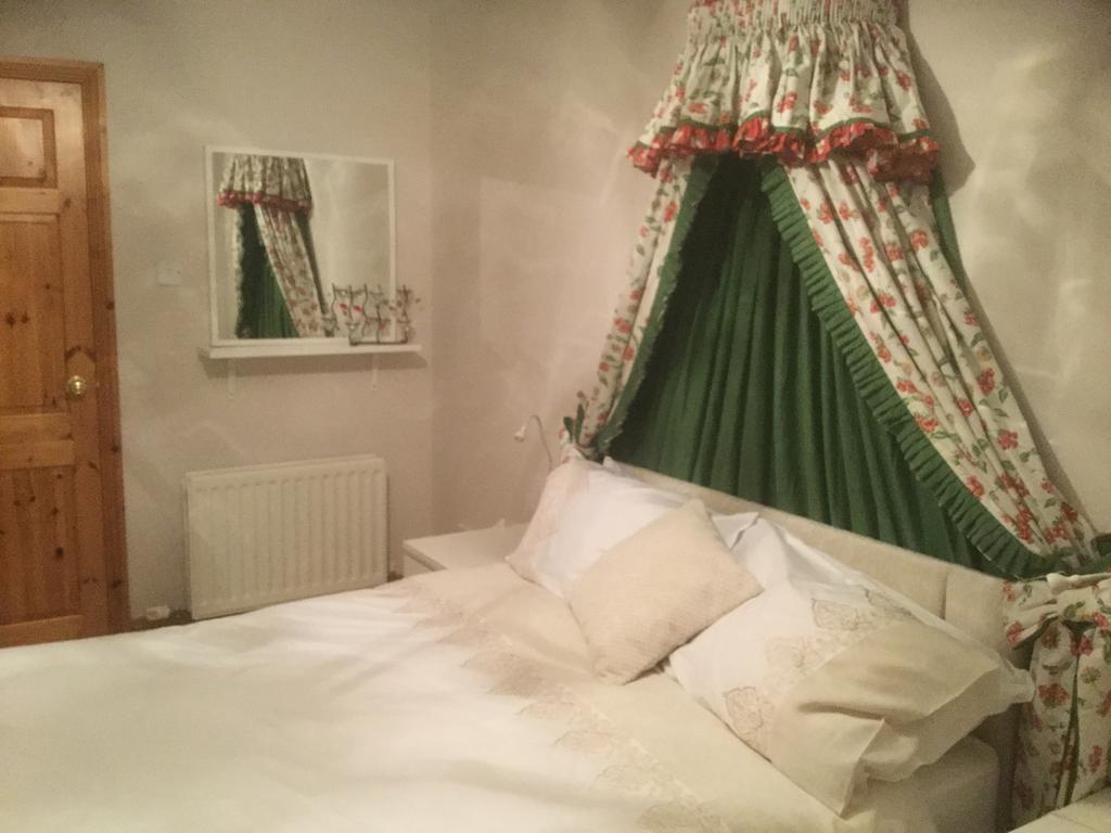 Bed & Breakfast Five Oaks Londonderry