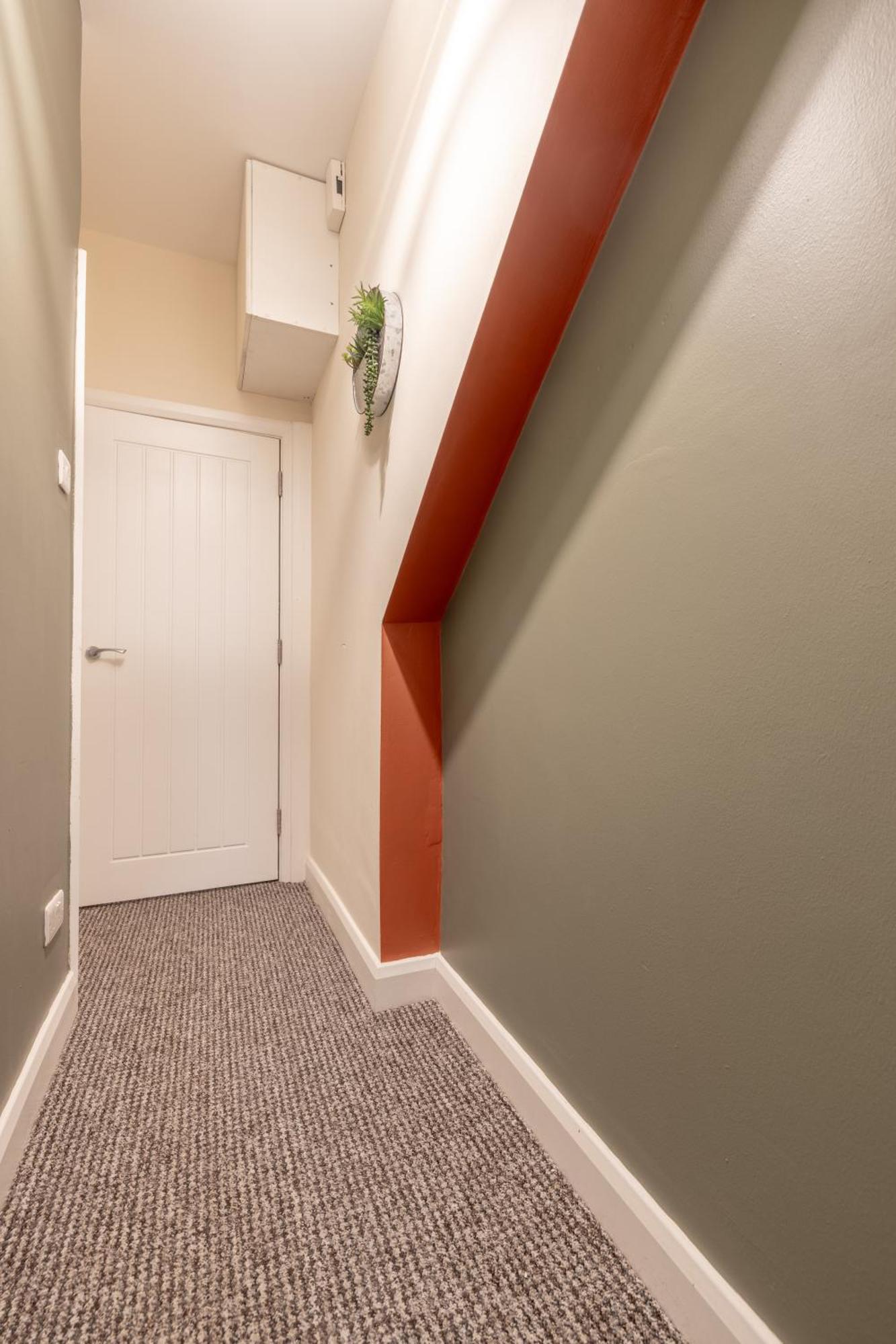 Violet Apartment