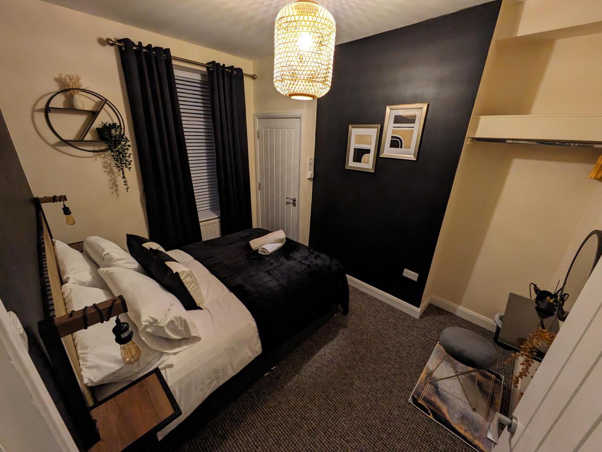 Apartment Violet Londonderry