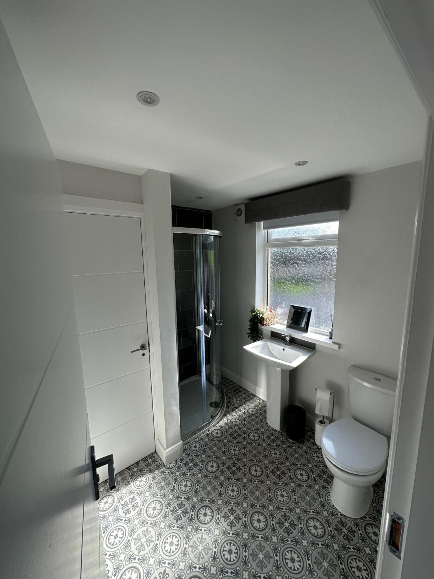 Westland - Stylish, Modern, Elegant, A Apartment *