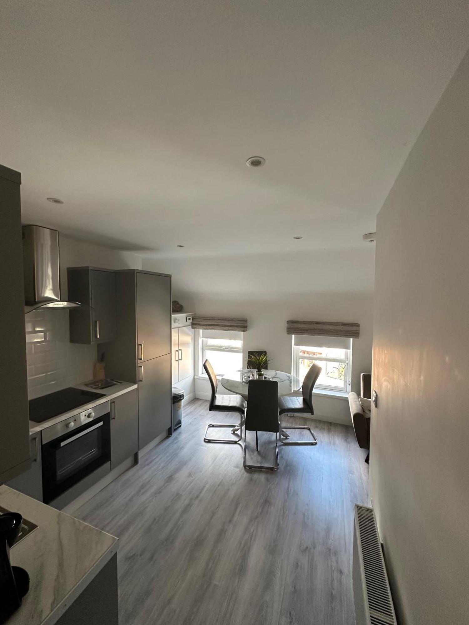 Westland - Stylish, Modern, Elegant, A Apartment