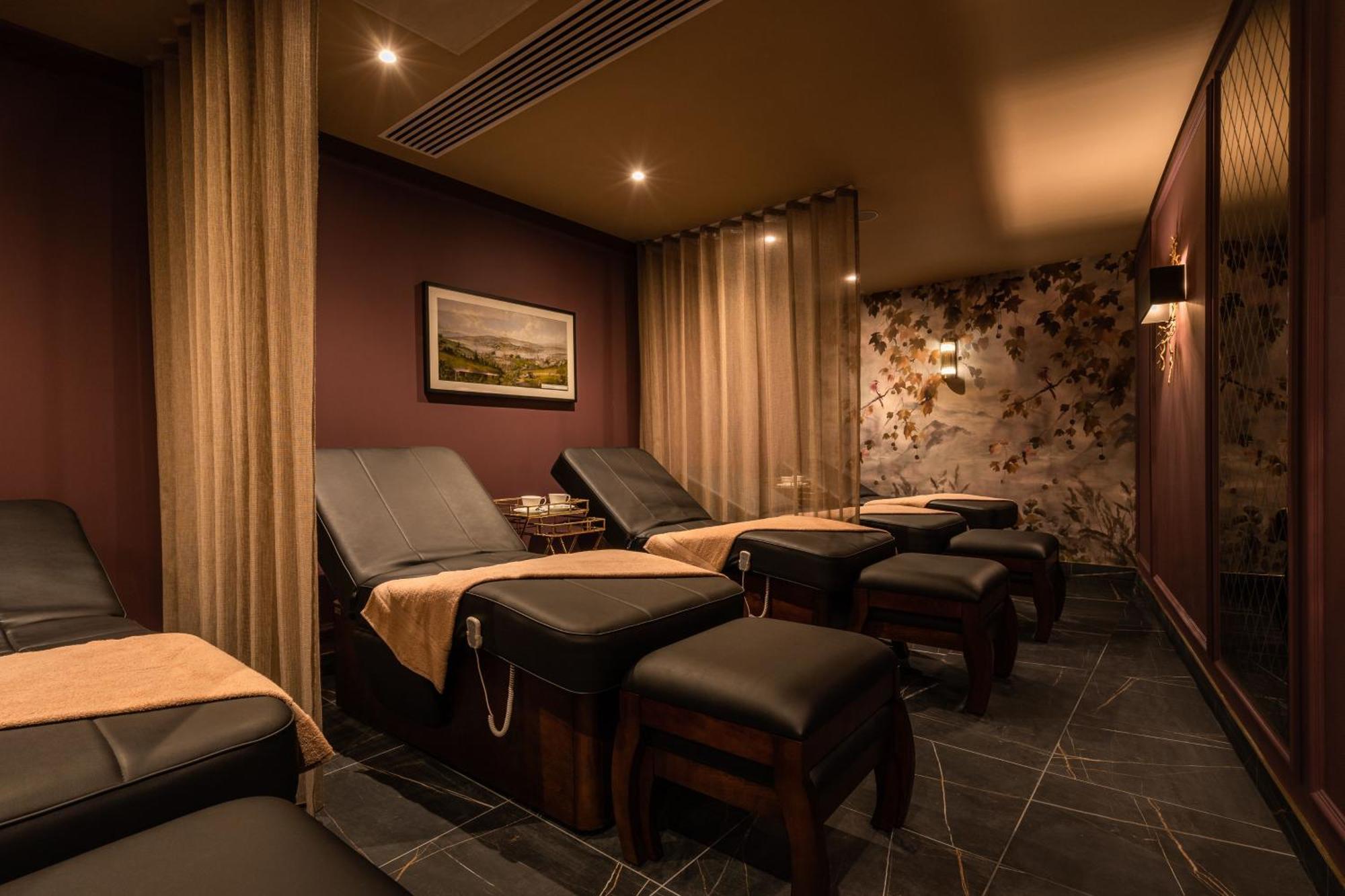 The Ebrington 4*