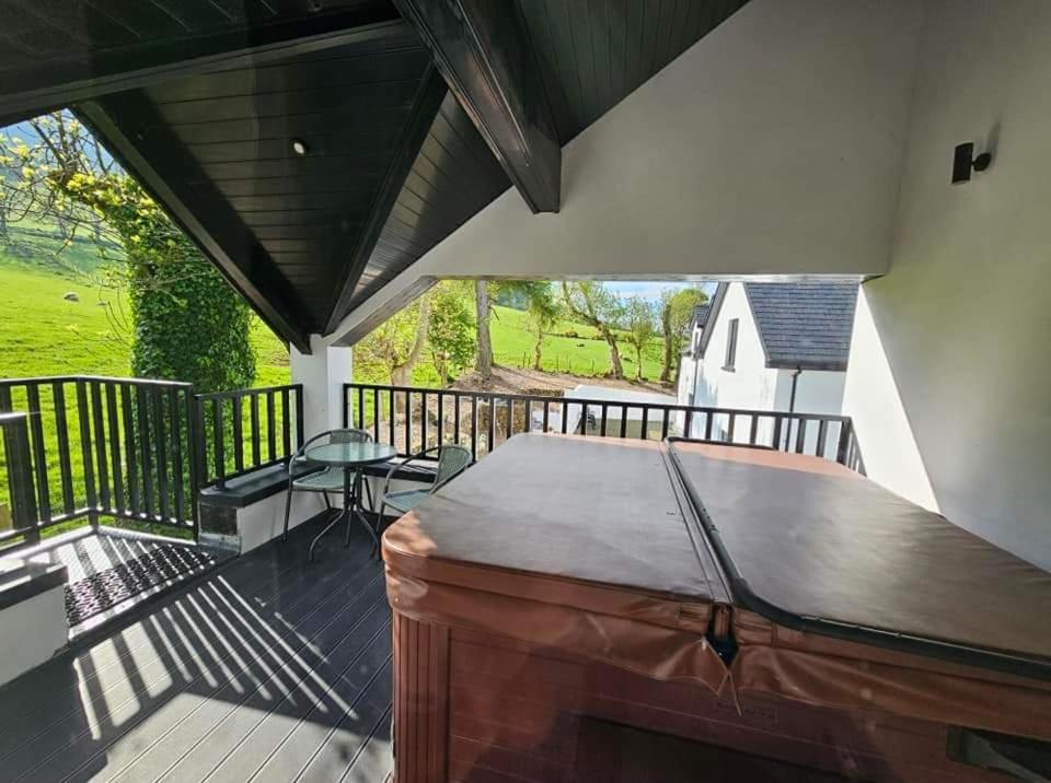 Ballymakeever - Private Hot Tub Apartment Londonderry