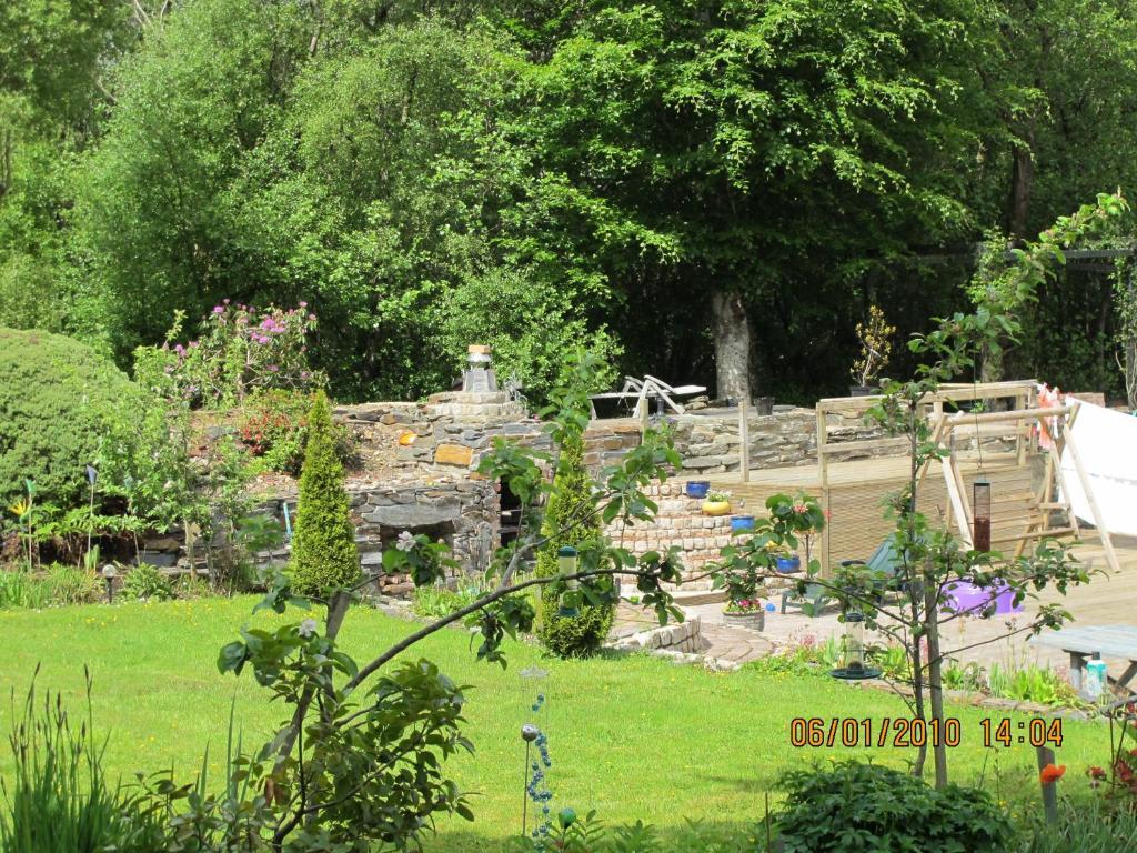 Five Oaks Bed & Breakfast