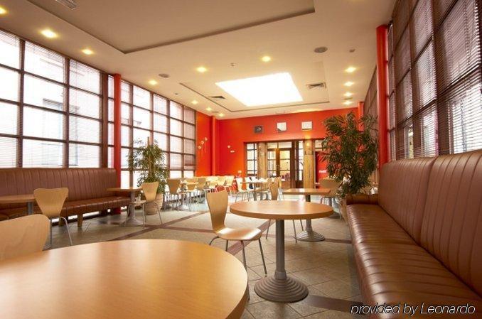 Travelodge 3*