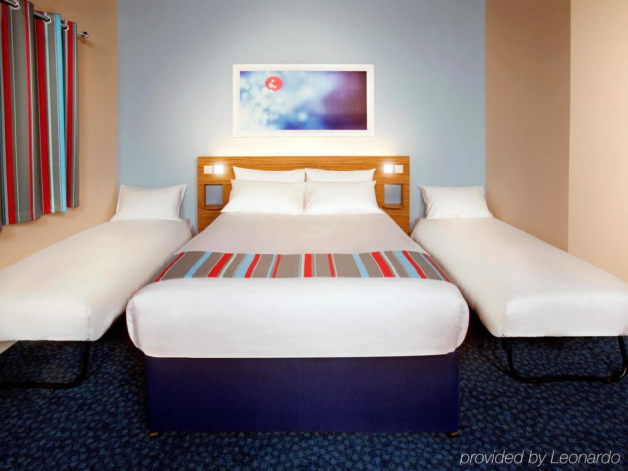 Travelodge 3*