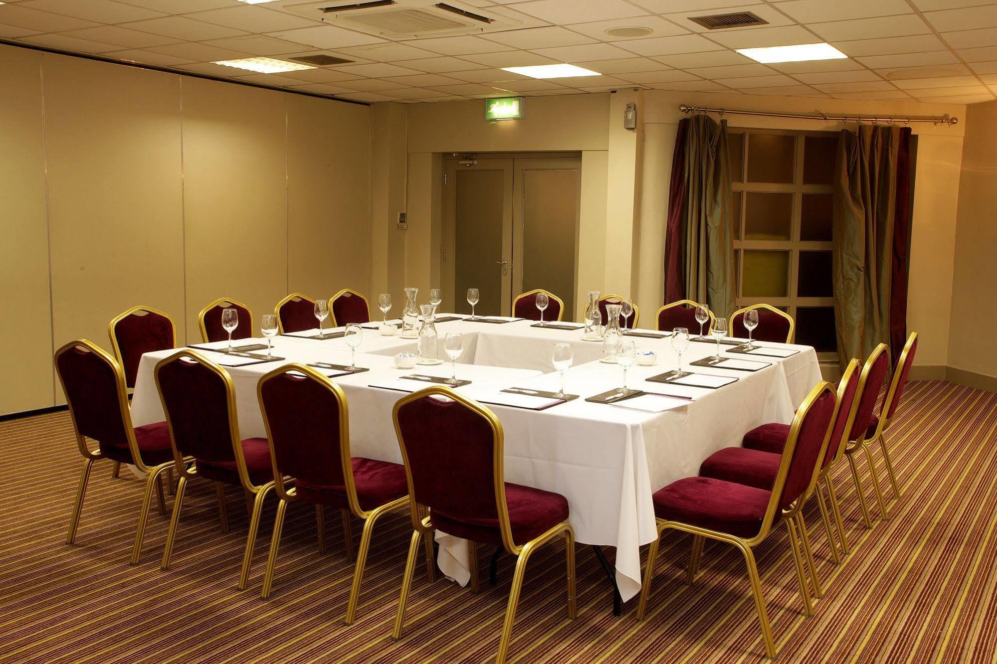 Waterfoot Hotel 4*