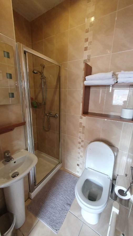 Rose Park House 3* Londonderry
