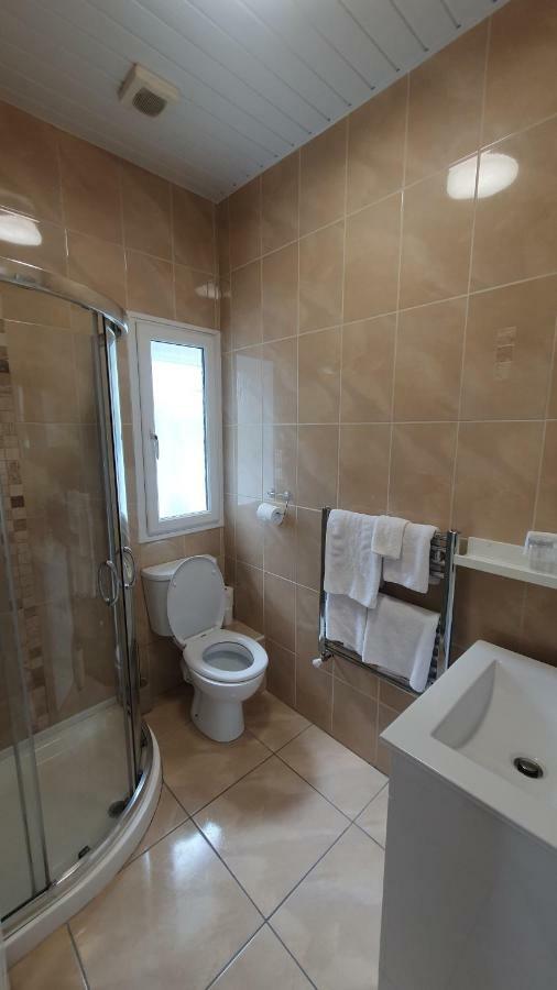 Rose Park House 3*
