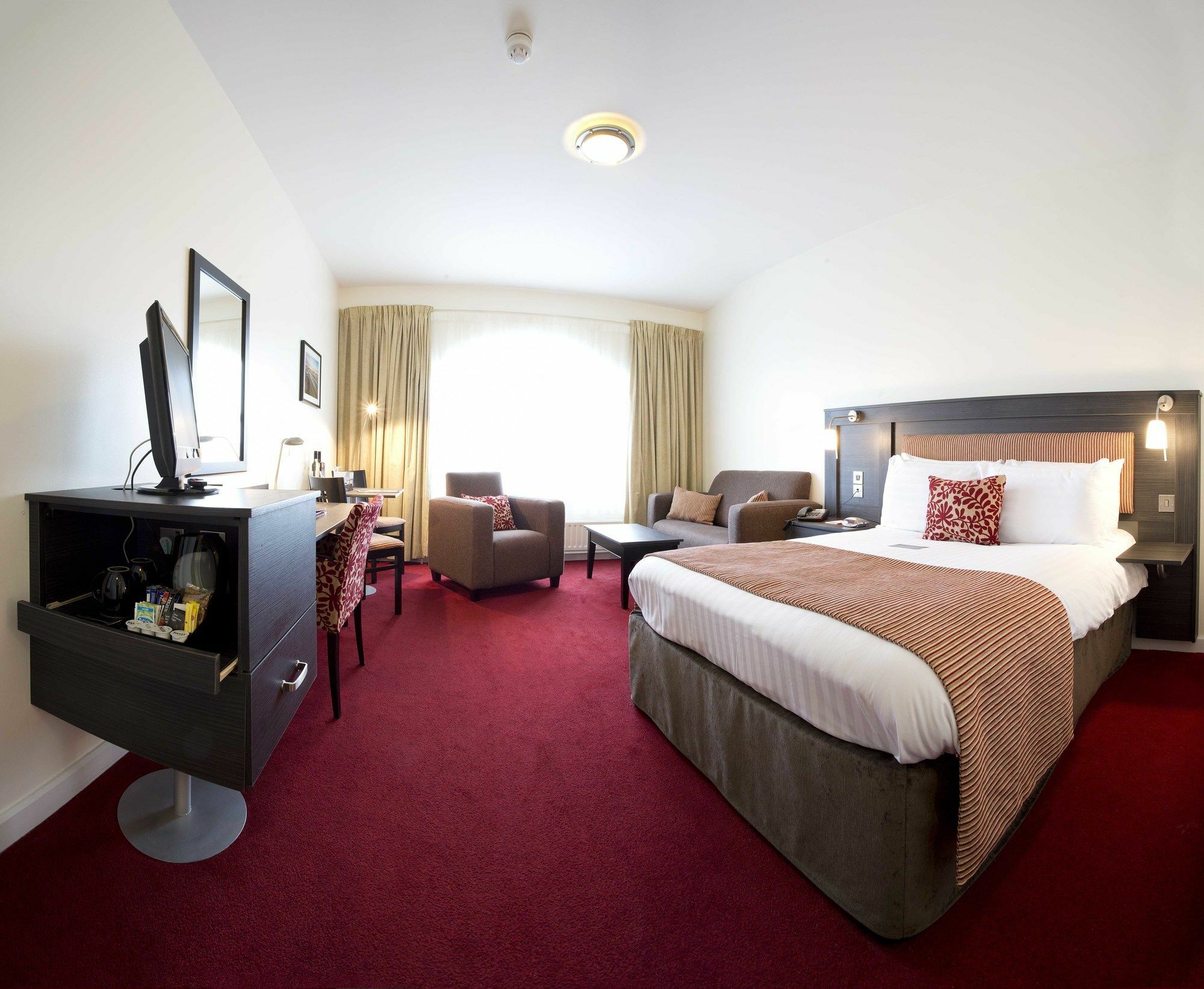Da Vinci's 4* Londonderry