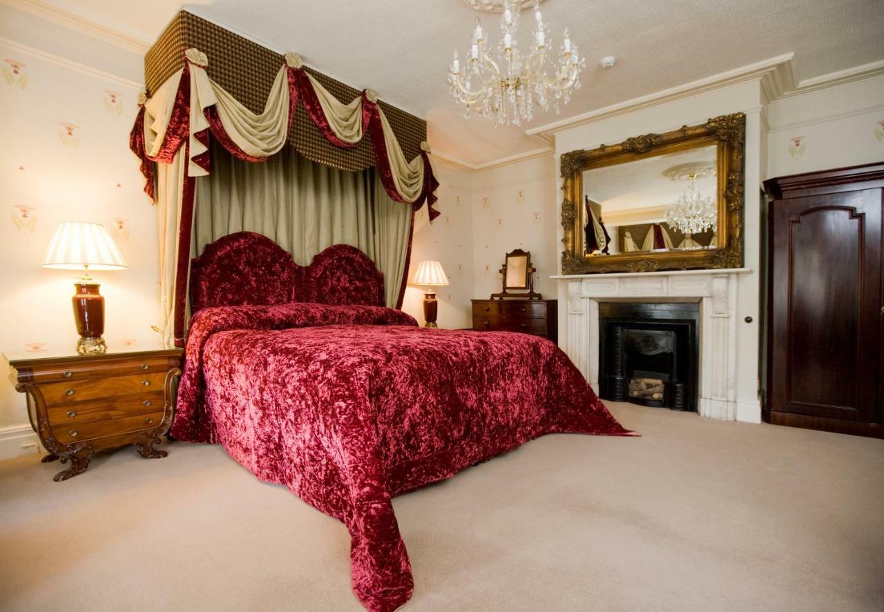 Beech Hill Country house *