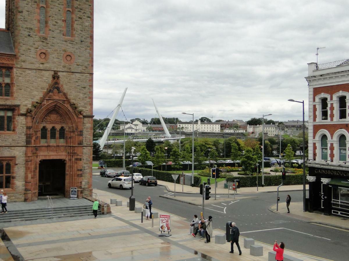 Tri Ard House Centre Town House * Londonderry