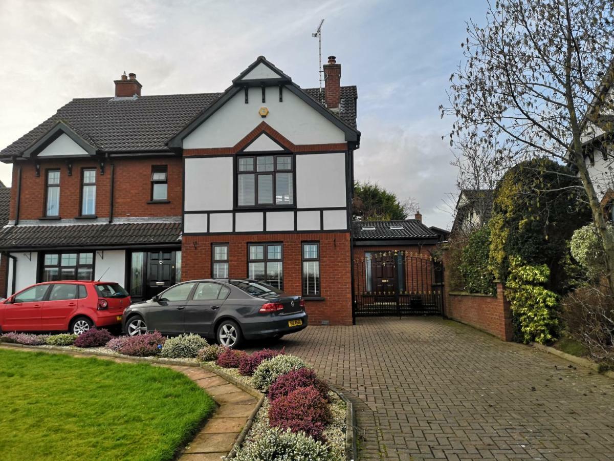 4 Thornhill Park Apartment