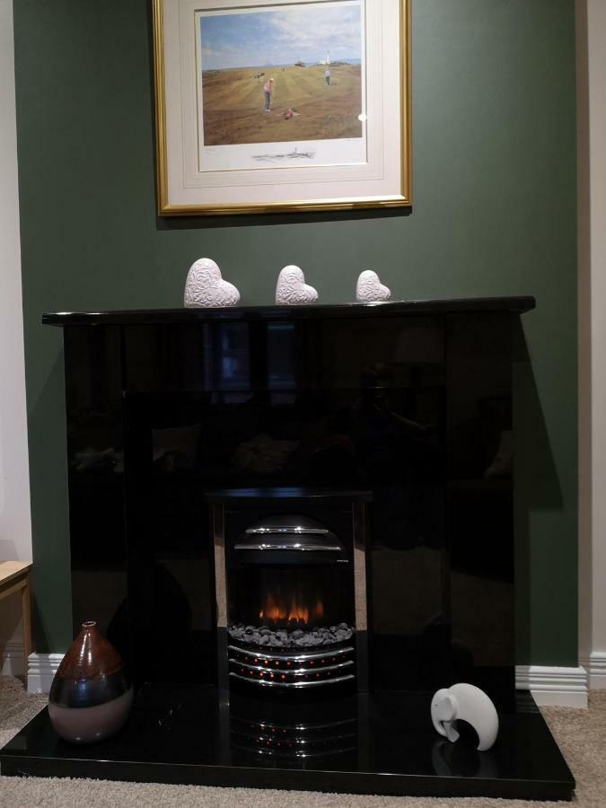 4 Thornhill Park *